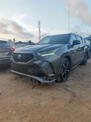 Toyota Highlander XSE 2021 Gray