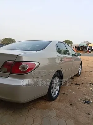 Lexus ES 300 2004 Gold