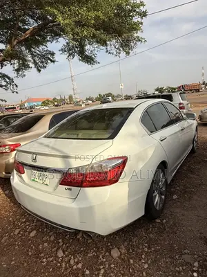 Honda Accord EX-L V-6 4dr Sedan FWD (3.5L 6cyl 6A) 2013 White