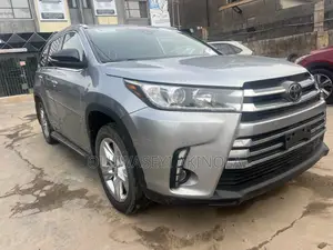 Toyota Highlander 2018