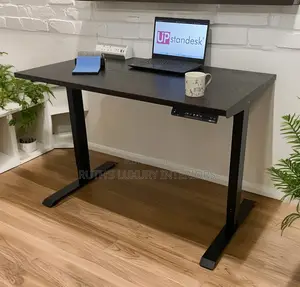 1.4 Meter Electric Height Adjustable Height Gaming Table