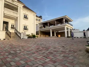 10bdrm Mansion in Asokoro for sale
