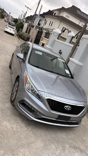Hyundai Sonata Sport Sedan FWD (2.4L 4cyl 6A) 2016 Gray
