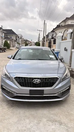Hyundai Sonata Sport Sedan FWD (2.4L 4cyl 6A) 2016 Gray