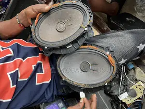 Direct Follow Come Motor JBL Speakers the Complete 4 Doors