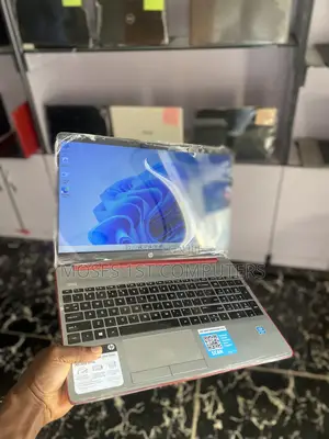 New Laptop HP 4GB SSD 128GB
