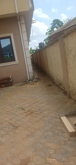 Furnished 1bdrm Block of Flats in Bankole Estate, Obafemi-Owode