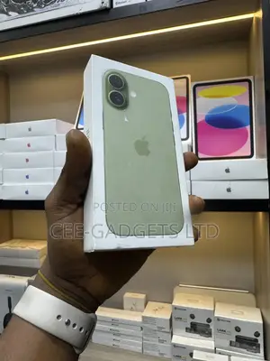 New Apple iPhone 17 256 GB Green