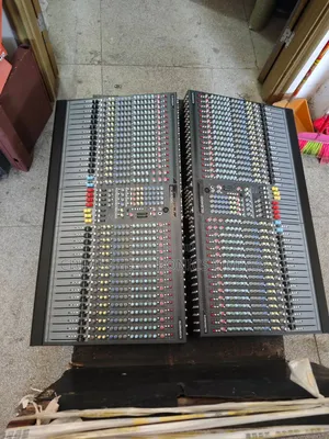 Gl2400 32 Channel Allen Heath Mixer