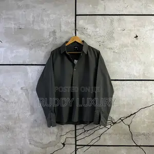 Plain Shirt Classics