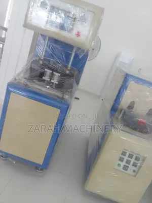 Pet Blow Machine Plastic Bottle Machine