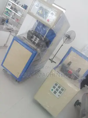 Pet Blow Machine Plastic Bottle Machine