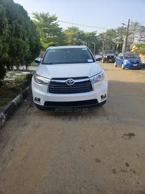 Toyota Highlander Limited 4dr SUV (3.5L 6cyl 6A) 2015 White