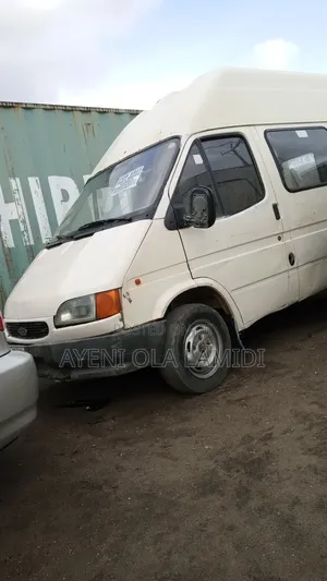 Ford Transit 2000 White