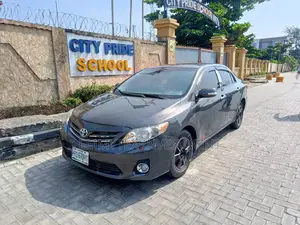 Toyota Corolla 2011 Gray