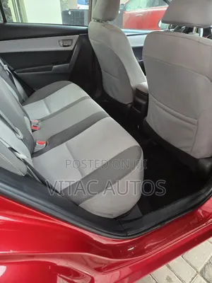 Toyota Corolla LE (1.8L 4cyl 2A) 2019 Red