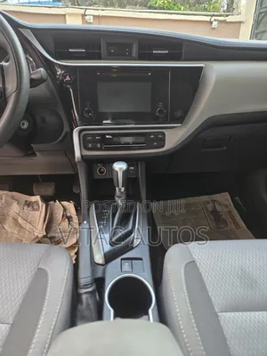 Toyota Corolla LE (1.8L 4cyl 2A) 2019 Red