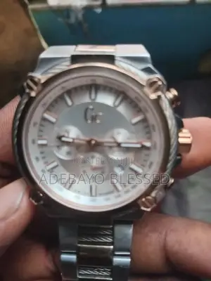Second Hand With A Good Working Condition