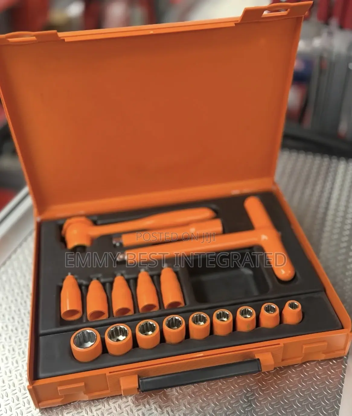 Facom 17-Piece Insulated Socket Set