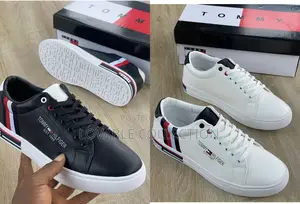 Tommy Hilfiger Classic Lace-Up Sneakers