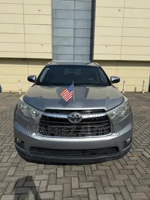 Toyota Highlander XLE V6 4x2 (3.5L 6cyl 6A) 2016 Silver
