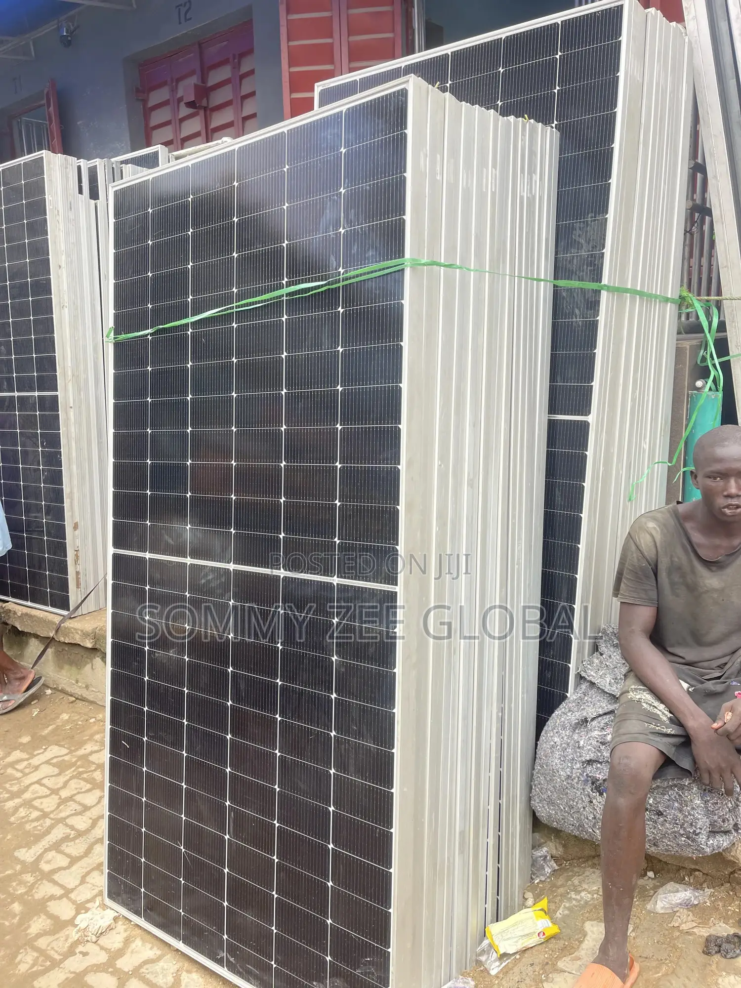 585watts Solar Panel