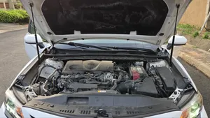 Toyota Camry SE (2.5L 4cyl 8A) 2019 White