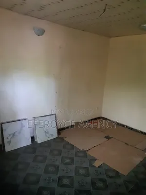 1bdrm Room & Parlour in Agbor Road, Benin City for rent