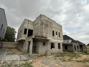 5bdrm Duplex in Brave Estate, Sabon Lugbe for sale