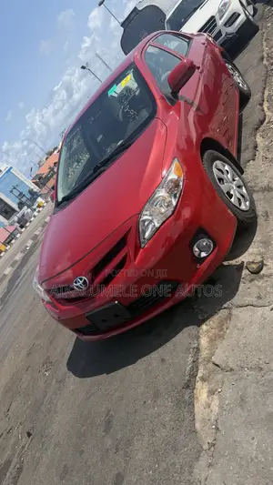 Toyota Corolla LE 4dr Sedan (1.8L 4cyl 4A) 2013 Red