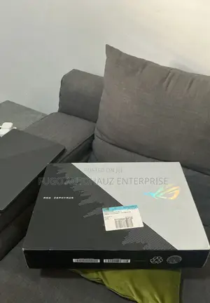 Laptop Asus ROG Zephyrus G16 16GB Intel Core i7 SSD 512GB