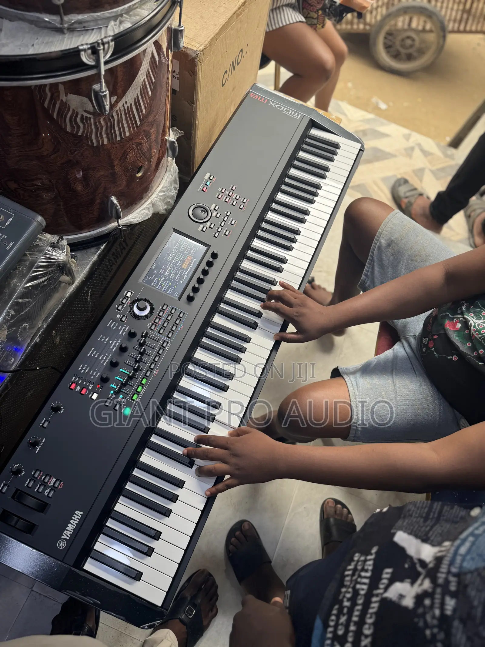 Yamaha Modx M8 Keyboard (Music Synthesizer)