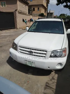 Toyota Highlander V6 AWD 2003 White
