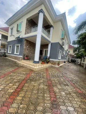 5bdrm Duplex in Urbarn, Lugbe District for sale