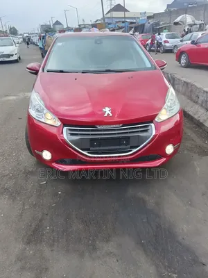 Peugeot 208 2014 Red