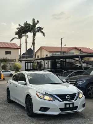 Nissan Altima 2016 White