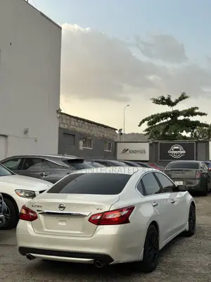 Nissan Altima 2016 White