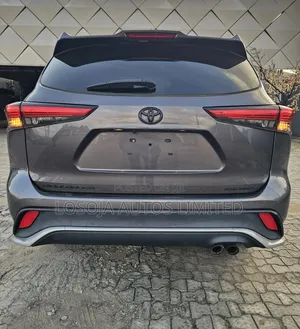 Toyota Highlander XSE 2021 Gray