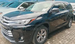 Toyota Highlander XLE 4dr SUV (3.5L 6cyl 6A) 2015 Matt Black