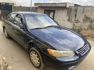 Toyota Camry Automatic 1999 Blue
