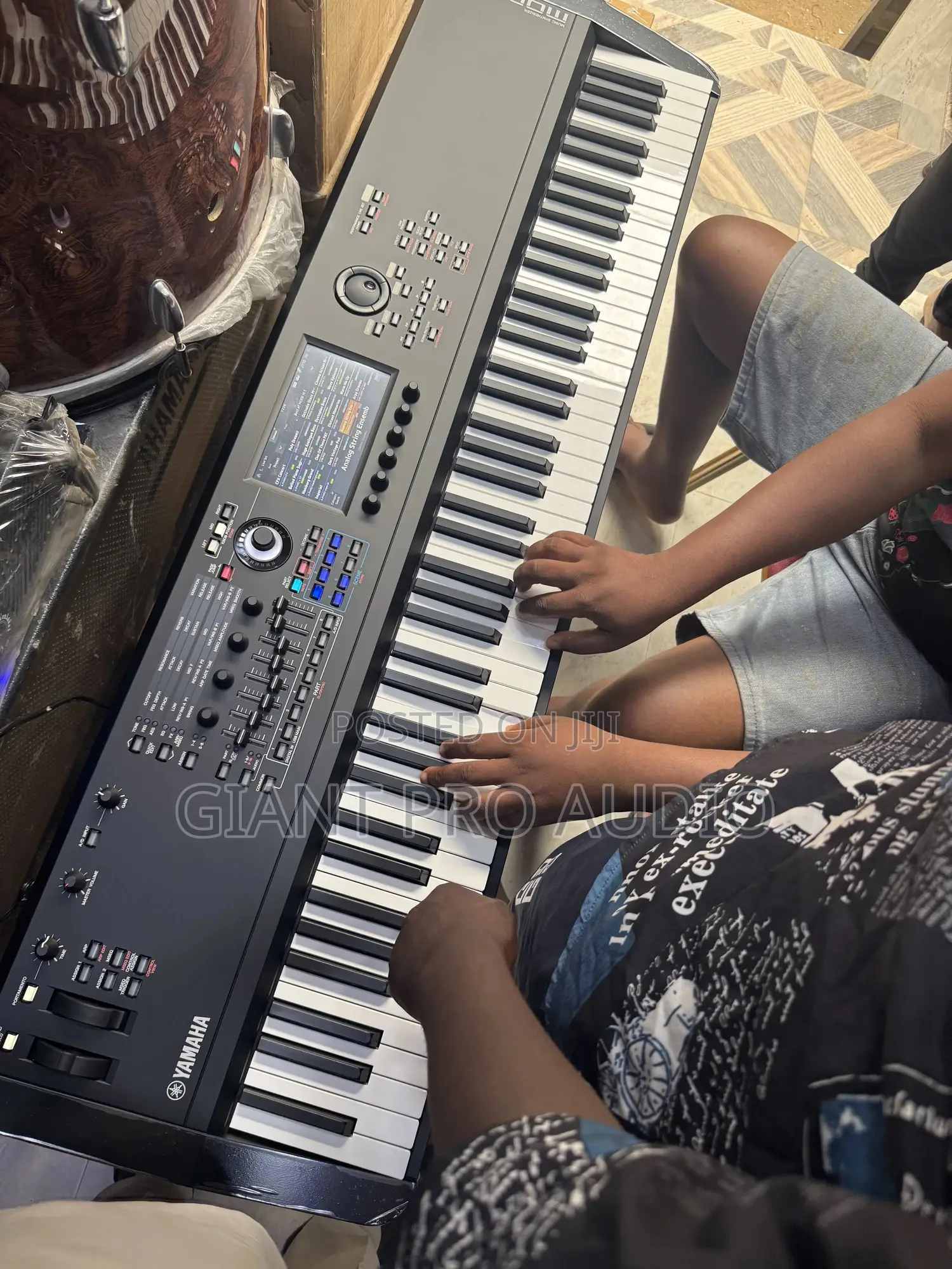 Yamaha Modx M8 Keyboard (Music Synthesizer)