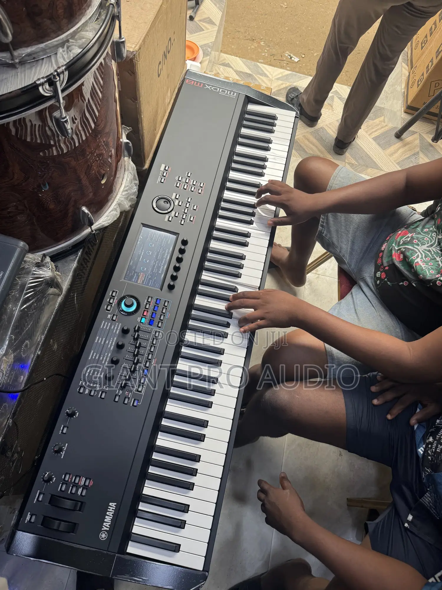 Yamaha Modx M8 Keyboard (Music Synthesizer)