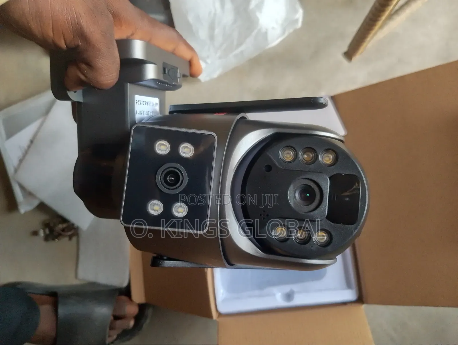 Wi-Fi Support Ubox Dual Lens Solar Powered CCTV Camera