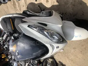 Suzuki Burgman 2021 White