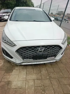 Hyundai Sonata Sport Sedan FWD (2.4L 4cyl 6A) 2017 White