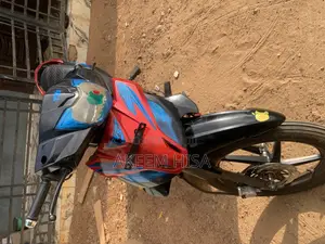 TVS Rockz 125 2021 Red