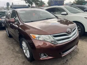 Toyota Venza 2011 Maroon