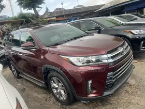 Toyota Highlander XLE 4dr SUV AWD (3.5L 6cyl 6A) 2015 Burgundy