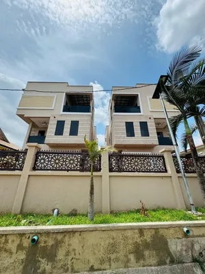 5bdrm Duplex in Omole Phase 1 for sale