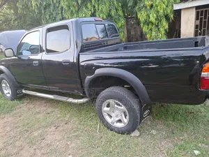 Tacoma Pick-Up